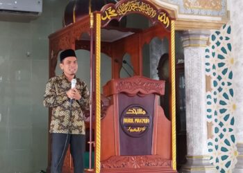 Isi Tausiah di Masjid Agung Nurul Makmur, Ust. Mukhlis Khan Dari BKPRMI Aceh Singkil Sampaikan Tentang Syukur