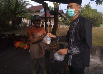 BKPRMI Aceh Singkil Salurkan Takjil Pemberian Dermawan
