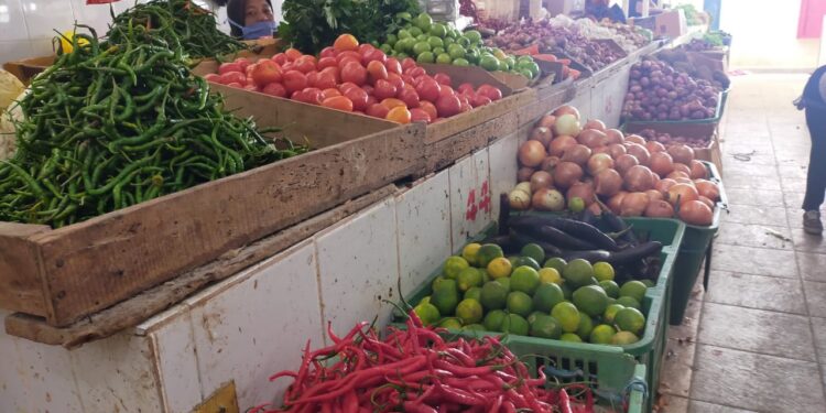 Cek Harga Sebelum Lebaran, Di Pasar Rakyat Meral, Bukit Tembak