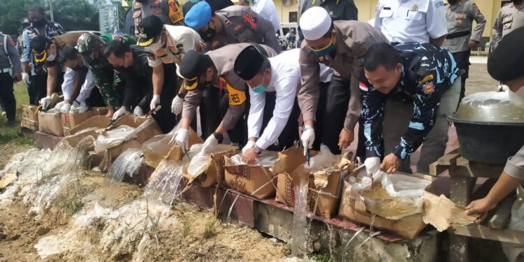Pemusnahan BB Miras Sat Sabhara Polres Palas