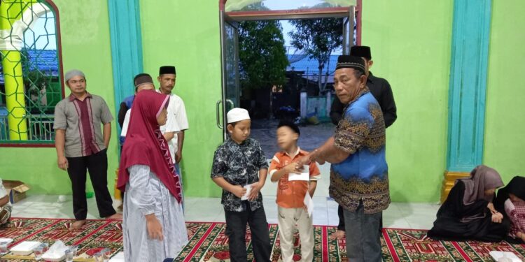 Nelayan Kampung Kilangan Santuni Anak Yatim Dan piatu