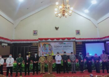 Direktur Perumda Tirta Mulia Karimun,  BUMD Kepelabuhanan Karimun Dilantik