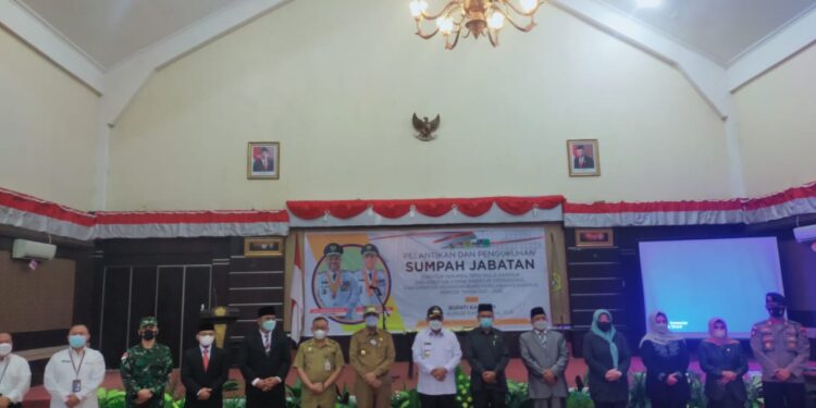 Direktur Perumda Tirta Mulia Karimun,  BUMD Kepelabuhanan Karimun Dilantik