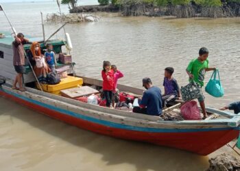 Sandar Di Pantai PT Grace Marine, 16 Penumpang  Pompong Diserahkan Ke Tim Gugus