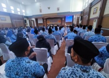 Bupati Karimun Lantik 146 PNS Dan 37 Pejabat Fungsional