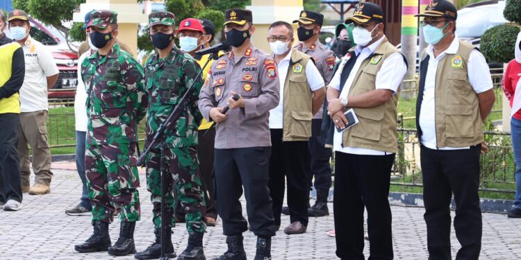 Polres Karimun bersama TNI dan Pemkab Karimun Gelar Apel Siaga Percepatan Penanganan Covid-19 Dan Percepatan Vaksinasi