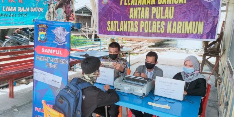 Permudahkan Masyarakat di Luar Pulau Karimun Polres Karimun Adakan SAMPUL