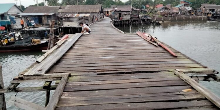Jembatan Penghubung Dua Desa Perlu Perhatian Serius Pemerintah