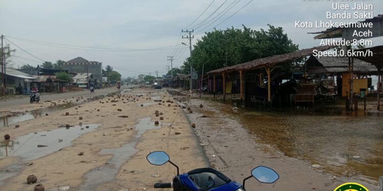 Jelang Pasang Purnama, Empat Desa Pesisir Pantai Ujong Blang Banjir