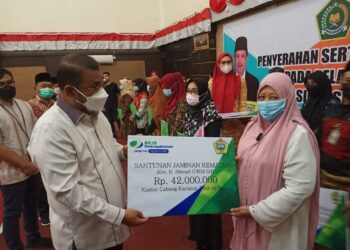 Bupati Karimun Hadiri Penyerahan Sertifikat Halal Kepada Pelaku UMKM Fasilitasi BPJPH Kementerian Agama RI