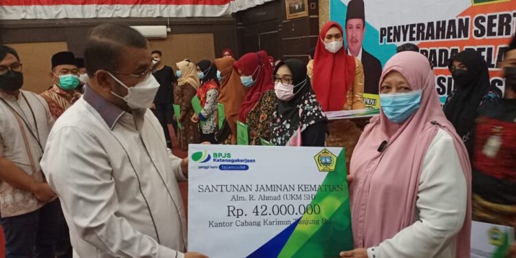 Bupati Karimun Hadiri Penyerahan Sertifikat Halal Kepada Pelaku UMKM Fasilitasi BPJPH Kementerian Agama RI
