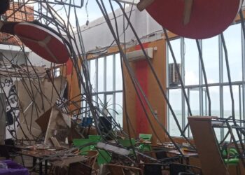 Angin Puting Beliung Hancurkan Coastal Cafe, Kerugian Ratusan Juta