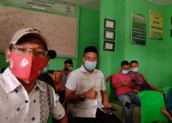 Keuchik Desa Teluk Rumbia Ikuti Program Vaksinasi Secara Masal Di Puskesmas Singkil