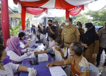 Wabub Asahan Bersama Forkopimda Tinjau Pelaksanaan Vaksinasi Massal