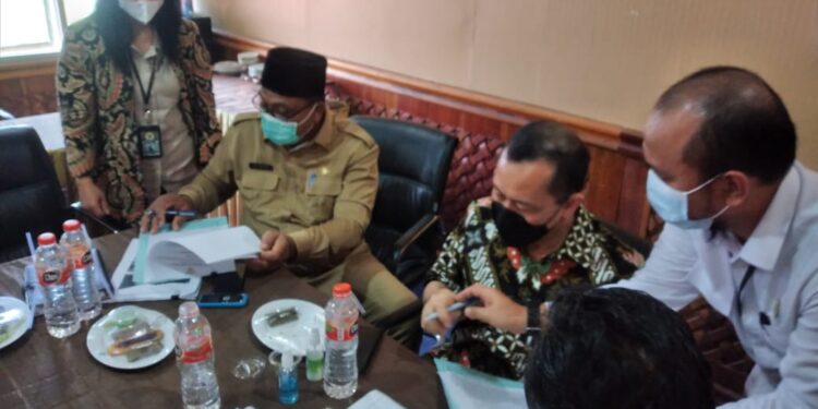 KOMNAS HAM RI Adakan Pertemuan dengan Bupati Aceh Singkil