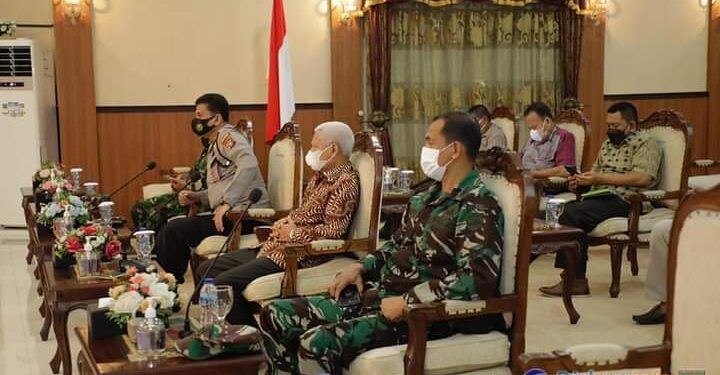 Bupati Asahan Dan Forkopimda Ikuti Rakor Virtual Evaluasi Perkembangan Pelaksanaan PPKM Mikro