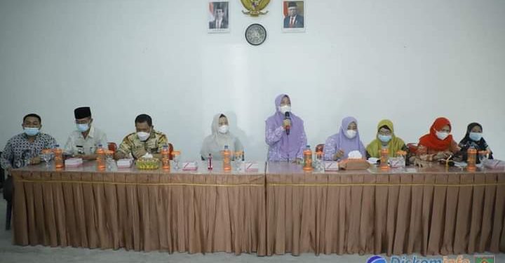 TP PKK Kabupaten Asahan Berikan Pembinaan Tertib Administrasi di Desa Pasiran