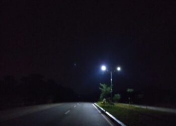 Kurangnya Perawatan Lampu Tenaga Surya Di Desa Pangke Barat, Hanya 2 Yang Tersisa