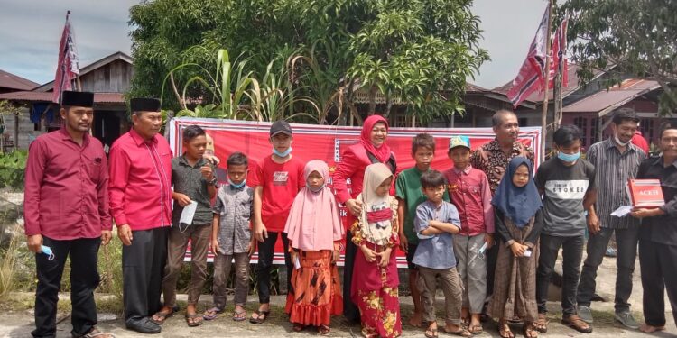 Fraksi Partai Aceh Adakan Syukuran Dan Berikan Santunan Ke Anak Yatim