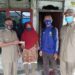 Sekdes Kampung Penawar Bagikan BLT Ke Rumah Masyarakat