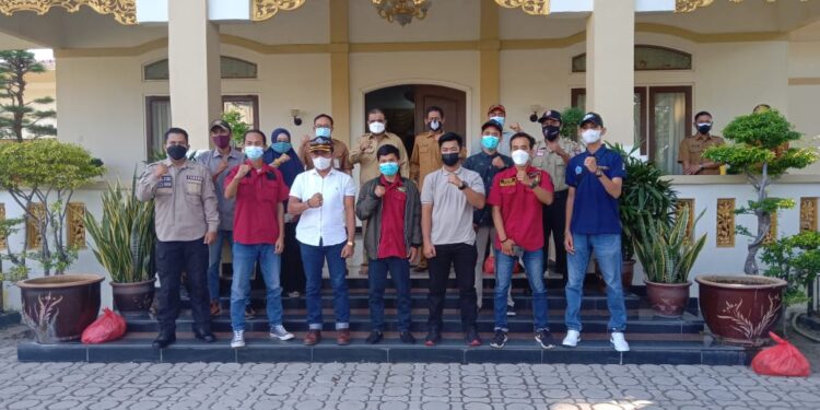 Bupati Ajak Ormas Di Karimun Berpartisipasi Dalam Penanggulangan Covid Khususnya Pengamanan Di RSUD HM Sani