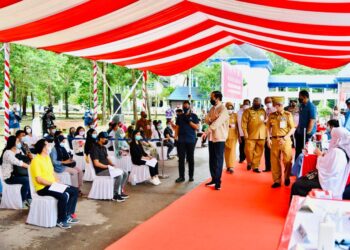 Presiden Ajak Pemerintah Daerah Dukung Satu Juta Vaksin Per Hari