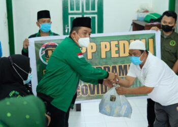 Tetap Bersama Rakyat, PPP Padang Sidempuan Berbagi Untuk Para Pedagang Terdampak PPKM