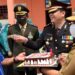PWI Lingga Berikejutan Kue Ulang Tahun ke Kapolres di Hari Bhayangkara ke-75