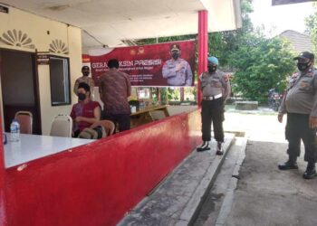 Polsek Dabo Bersama Puskesmas Dabo Lama Gelar Vaksinasi Pelajar