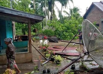 Kabupaten Batu Bara Diserang Angin Puting Beliung, Rumah Warga Porak Poranda