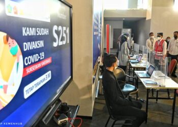 Menhub Cek Kelancaran Pergerakan Kargo dan Layanan Vaksinasi di Bandara Soekarno Hatta