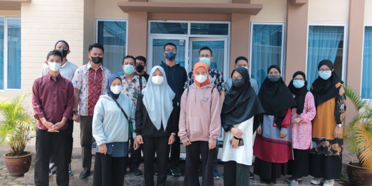 PT Timah Tbk Wujudkan Cita-Cita Putra Putri Asal Kepri Dan Riau Melalui Program Beasiswa