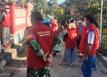 Kepala Kelurahan Sofyan Haedar,SE., melakukan gebrakan sadar masker