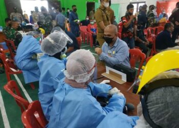 Apresiasi Vaksinasi Masal di Serasan Wan Aris : Peserta Terbanyak Se Kabupaten Natuna