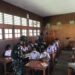 Pacu Semangat Belajar, Satgas Yonif 512QY Bagikan Tas dan Buku