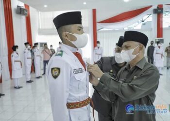 Bupati Asahan Kukuhkan Paskibra HUT ke-76 Kemerdekaan RI Tahun 2021