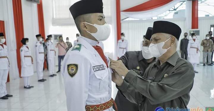 Bupati Asahan Kukuhkan Paskibra HUT ke-76 Kemerdekaan RI Tahun 2021