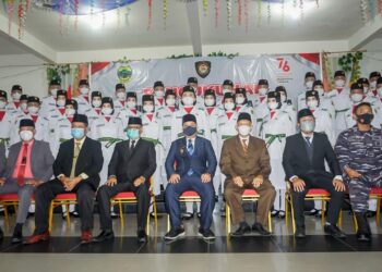32 Anggota Paskibraka Dikukuhkan Bupati Lingga