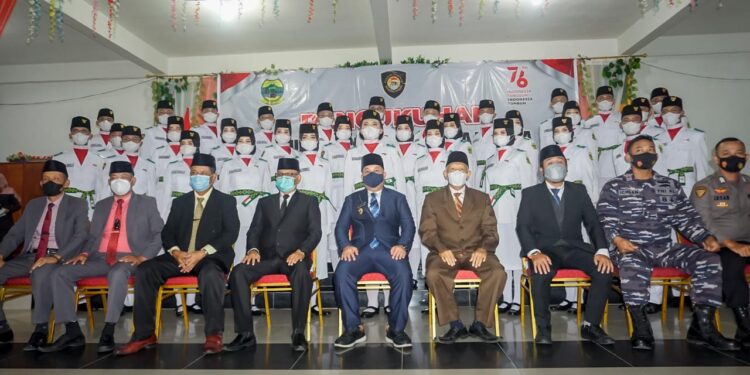 32 Anggota Paskibraka Dikukuhkan Bupati Lingga