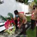 Kwarcab Lingga Tabur Bunga di Makam Pahlawan Dabo