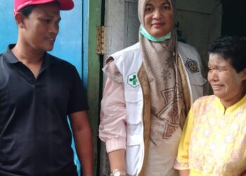 Dipasung Selama 6 Tahun, Wanita Ini Menangis Saat Dikunjungi Anggota DPRK Lhokseumawe