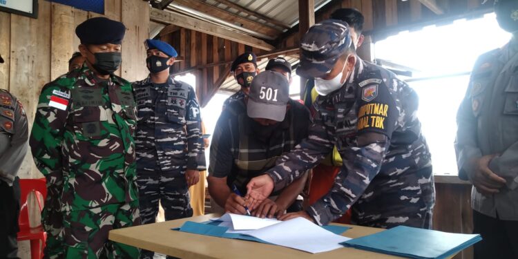3 Kapal Nelayan Hanyut Di Perairan Pulau Buru, TNI AL Serahkan Ke Pemilik