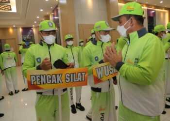 Gubenur Kepri Lepas Kontingen PON ke Papua