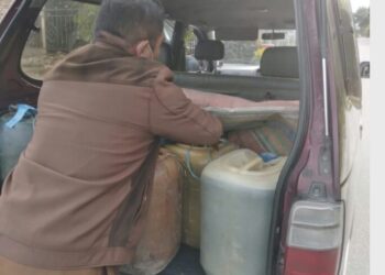 Diduga Melakukan Penimbunan, Oknum Kades Tepergok Isi BBM Hingga 8 Jerigen Di SPBU