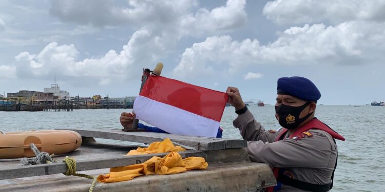 Pasang bendera