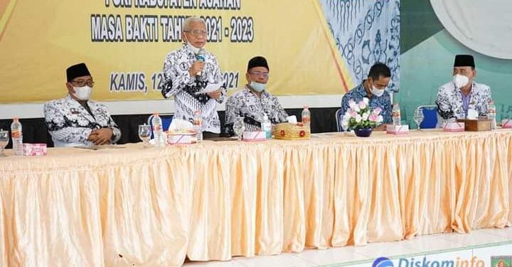 Bupati Asahan Hadiri Konkablub PGRI Dan Pelantikan Pengurus PAW PGRI Asahan