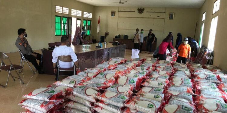 Bantu Masyarakat Lingga, PT CPM Salurkan 3.000 Paket Sembako Kepada Masyarakat