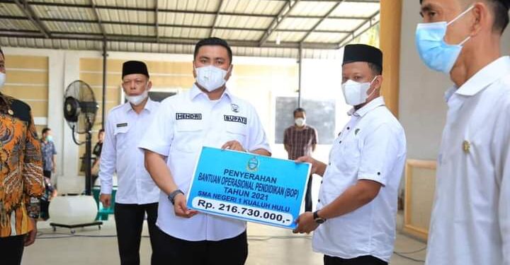 Gubsu Realisasikan Bantuan Pendidikan, Pemkab Labura Terima Dana BOP