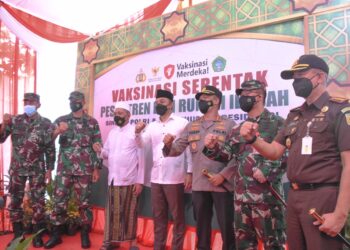 Kasrem 084BJ Tinjau Vaksinasi di Ponpes Sunan Kalijogo