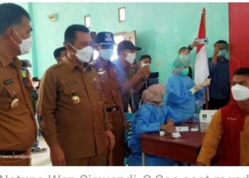 Bupati Natuna Wan Siswandi Dampingi Gubernur Kepri Tinjau Pencanangan Vaksinasi Perdana Usia 12-17 Tahun